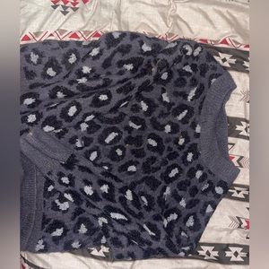Sweater animal print black and gray size XL